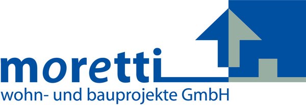 Logo der Firma Moretti Wohn- und Bauprojekte GmbH mit stilisiertem Haus und Pfeil nach oben in Blau- und Grautönen.