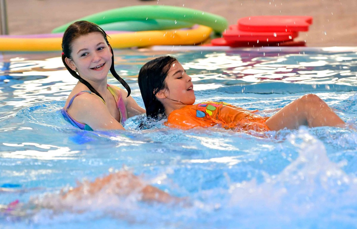 Kids auf Schwimmkurs - United Kids Foundations