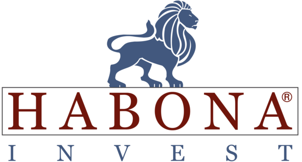 Das Logo zeigt einen stilisierten, schreitenden Löwen in dunkelblauer Farbe mit einer ausgeprägten Mähne, der nach rechts blickt. Unter dem Löwen befindet sich der Schriftzug „HABONA“ in großen, dunkelroten Großbuchstaben, eingerahmt von einem dünnen rechteckigen Rahmen. Direkt darunter steht das Wort „INVEST“ in dunkelblauer, klassischer Schrift mit viel Abstand zwischen den Buchstaben. Die Kombination aus Blau und Rot verleiht dem Logo ein elegantes und vertrauenswürdiges Erscheinungsbild.