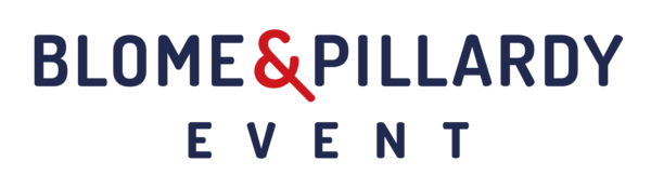 Logo von Blome & Pillardy Event. Oben der Schriftzug „BLOME & PILLARDY“ in dunkelblauer Großschrift, wobei das „&“-Zeichen auffällig in Rot dargestellt ist. Darunter steht das Wort „EVENT“ ebenfalls in dunkelblauer Schrift mit großzügigem Buchstabenabstand.