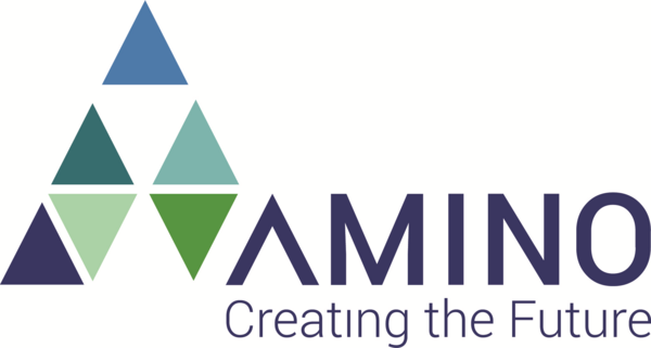 Das Logo von „AMINO“ zeigt eine stilisierte Pyramide aus sieben unterschiedlich gefärbten Dreiecken in Blau-, Grün- und Lilatönen. Rechts daneben steht der Firmenname „AMINO“ in dunkelblauer, modernen Großbuchstaben. Darunter befindet sich der Slogan „Creating the Future“ in einer kleineren, lila Schrift. Das Design wirkt modern und technologisch inspiriert.
